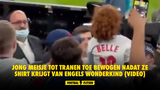 Jong meisje tot tranen toe bewogen nadat ze shirt krijgt van Engels wonderkind (VIDEO)