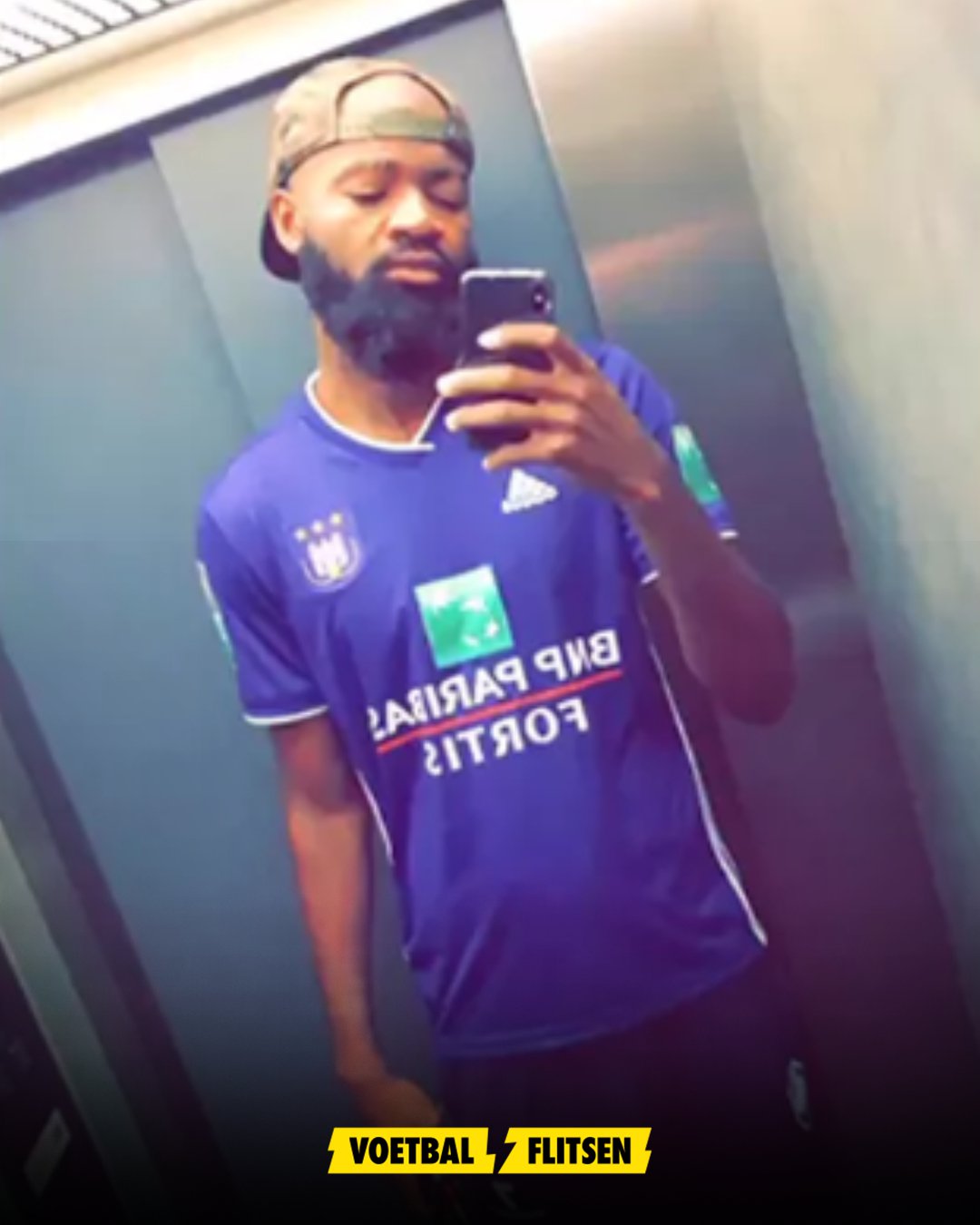 Didier Lamkel Zé in het shirt van Anderlecht